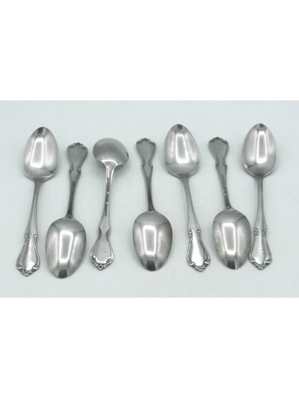 Chateau Stainless (glossy) by Oneida 6 Inch Teaspoons Set of 7 Pattern: OHSCHAT